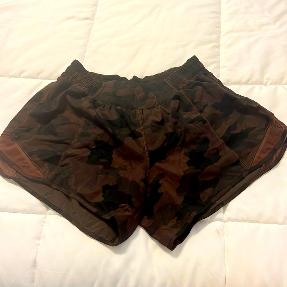 Lululemon Hotty Hot shorts